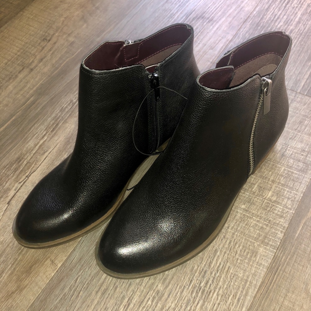 Kensie Ankle Boots Size 9 (run small)